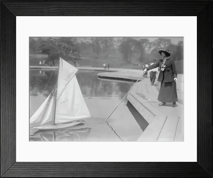 Framed Print : Start of toy yacht race, Cent'l [Central] Park, between c1910 and c1915. Creator: Bain News Service