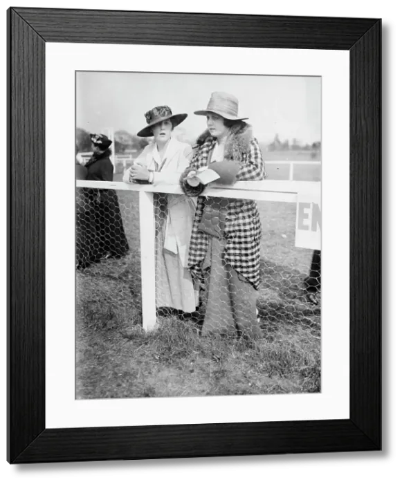 Framed Print : Mimi Scott and Mrs. Stev. Peabody Jr. between c1910 and c1915. Creator: Bain News Service Framed Print : Mimi Scott and Mrs. Stev. Peabody Jr. between c1910 and c1915. Creator: Bain News Service