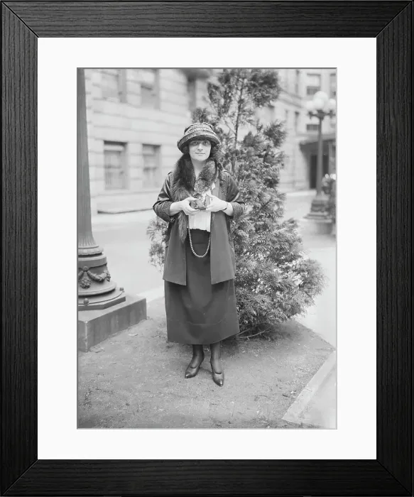 Framed Print : Sophie Braslau, between c1915 and c1920. Creator: Bain News Service Framed Print : Sophie Braslau, between c1915 and c1920. Creator: Bain News Service