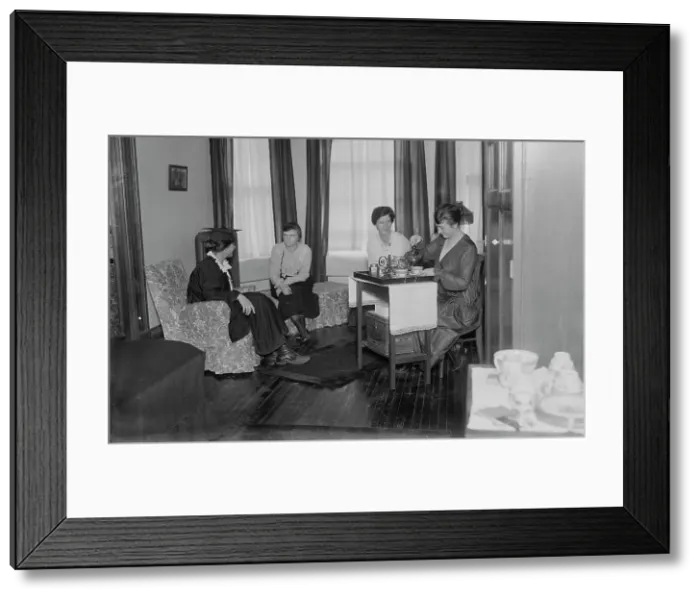 Framed Print : Tea at Barnard, between c1915 and c1920. Creator: Bain News Service Framed Print : Tea at Barnard, between c1915 and c1920. Creator: Bain News Service
