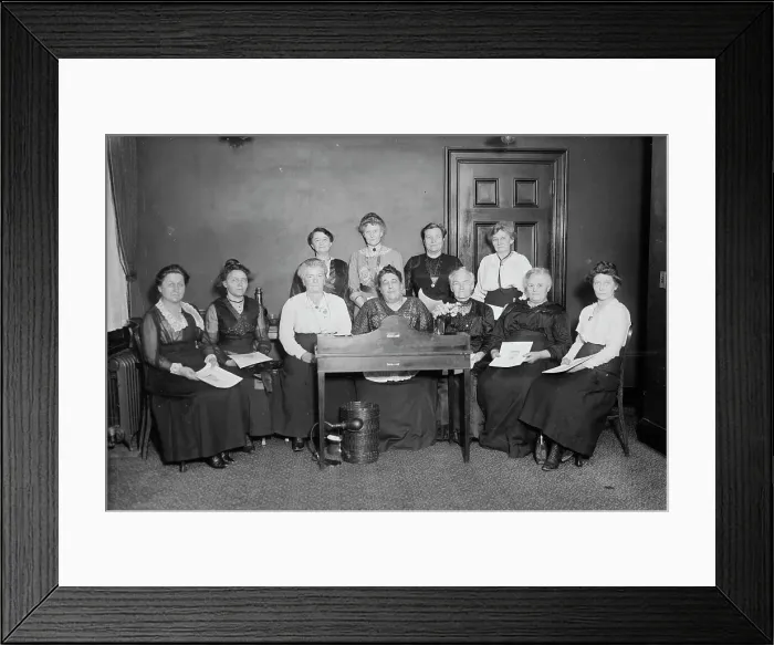 Framed Print : Santa Claus Association, between c1915 and c1920. Creator: Bain News Service Framed Print : Santa Claus Association, between c1915 and c1920. Creator: Bain News Service