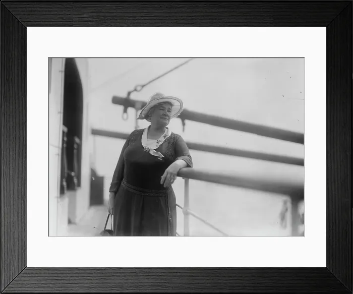 Framed Print : Ernestine Schumann-Heink, 1919. Creator: Bain News Service Framed Print : Ernestine Schumann-Heink, 1919. Creator: Bain News Service
