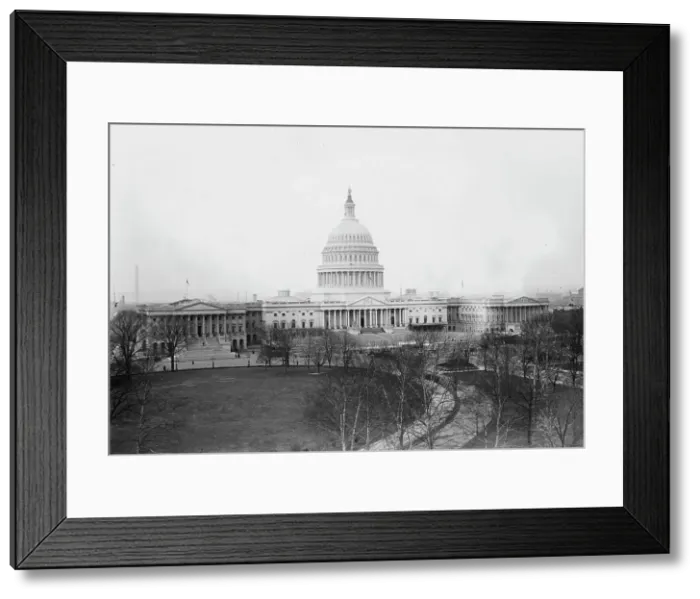 Framed Print : Capitol - Washington, D.C. between c1910 and c1915. Creator: Bain News Service Framed Print : Capitol - Washington, D.C. between c1910 and c1915. Creator: Bain News Service