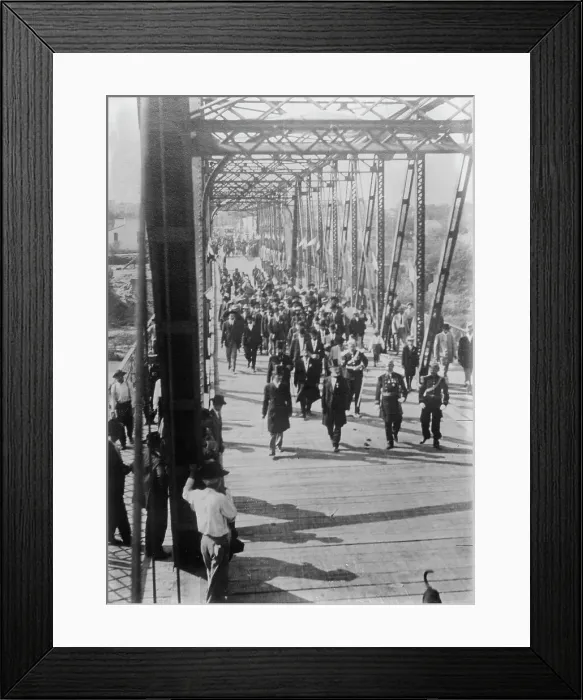 Framed Print : Bridge to Mexico, between c1915 and c1920. Creator: Bain News Service Framed Print : Bridge to Mexico, between c1915 and c1920. Creator: Bain News Service