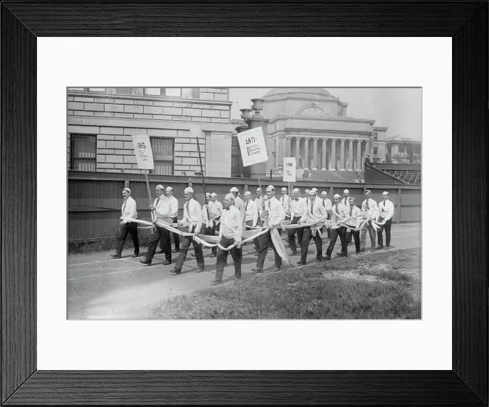 Framed Print : Columbia Class of 1915, between c1915 and c1920. Creator: Bain News Service Framed Print : Columbia Class of 1915, between c1915 and c1920. Creator: Bain News Service