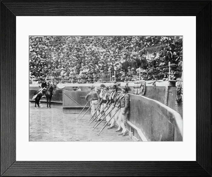 Framed Print : Bull Ring, Mexico, between c1915 and c1920. Creator: Bain News Service Framed Print : Bull Ring, Mexico, between c1915 and c1920. Creator: Bain News Service