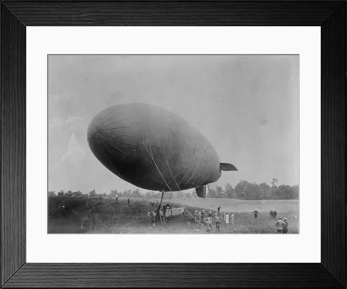Framed Print : American dirigible, blimp type, between c1915 and c1920. Creator: Bain News Service Framed Print : American dirigible, blimp type, between c1915 and c1920. Creator: Bain News Service