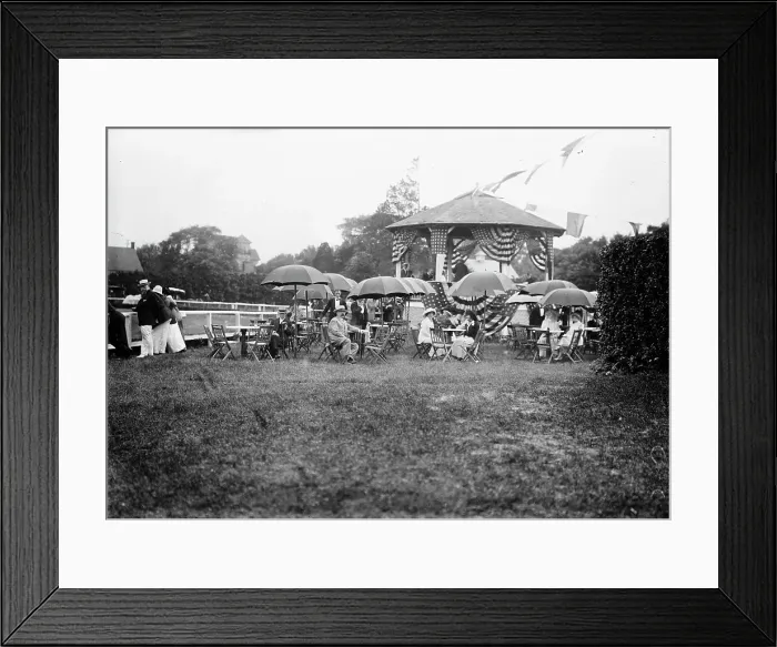 Framed Print : At Monmouth Horse Show, between c1910 and c1915. Creator: Bain News Service Framed Print : At Monmouth Horse Show, between c1910 and c1915. Creator: Bain News Service
