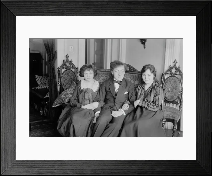 Framed Print : Jascha Heifetz, between c1915 and c1920. Creator: Bain News Service Framed Print : Jascha Heifetz, between c1915 and c1920. Creator: Bain News Service