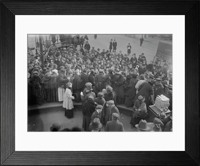 Framed Print : Food Protest Meeting [East Broadway and Rutgers Street, New York, New York], 1917. Creator: Bain News Service