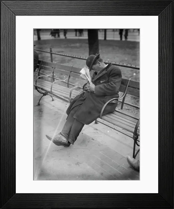 Framed Print : In Union Sq. between c1910 and c1915. Creator: Bain News Service Framed Print : In Union Sq. between c1910 and c1915. Creator: Bain News Service