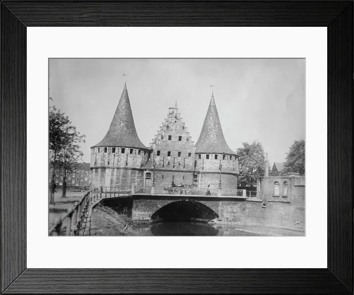 Framed Print : Ghent, between c1915 and c1920. Creator: Bain News Service Framed Print : Ghent, between c1915 and c1920. Creator: Bain News Service