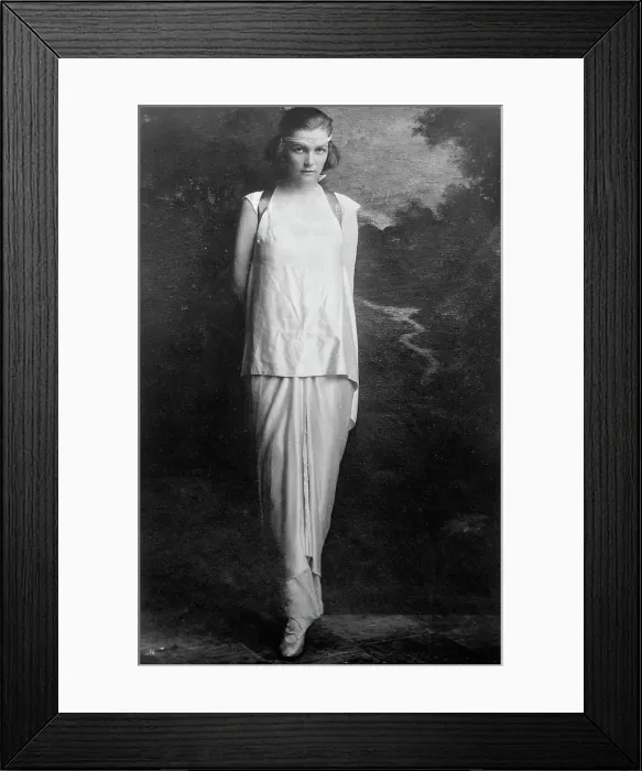 Framed Print : Irene Castle, between c1915 and c1920. Creator: Bain News Service Framed Print : Irene Castle, between c1915 and c1920. Creator: Bain News Service