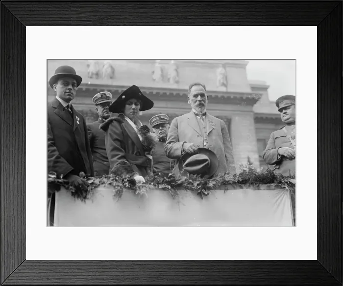 Framed Print : Gen. E. Nunez & Julia, between c1915 and c1920. Creator: Bain News Service Framed Print : Gen. E. Nunez & Julia, between c1915 and c1920. Creator: Bain News Service
