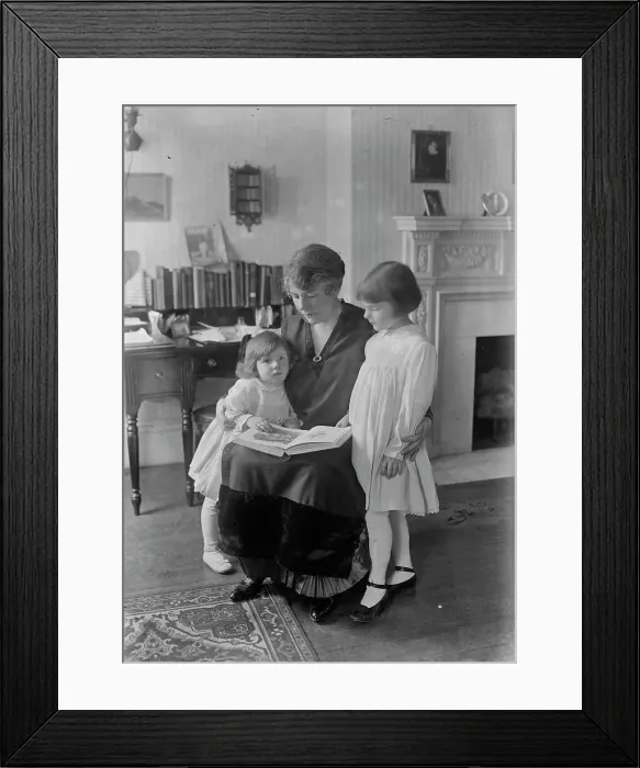Framed Print : Louise Homer, between c1915 and c1920. Creator: Bain News Service Framed Print : Louise Homer, between c1915 and c1920. Creator: Bain News Service