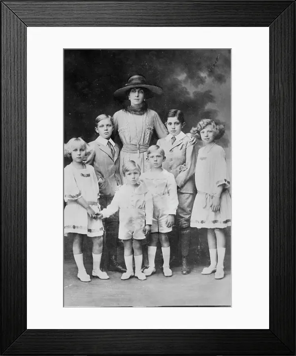 Framed Print : Queen of Spain & children, between c1915 and c1920. Creator: Bain News Service Framed Print : Queen of Spain & children, between c1915 and c1920. Creator: Bain News Service