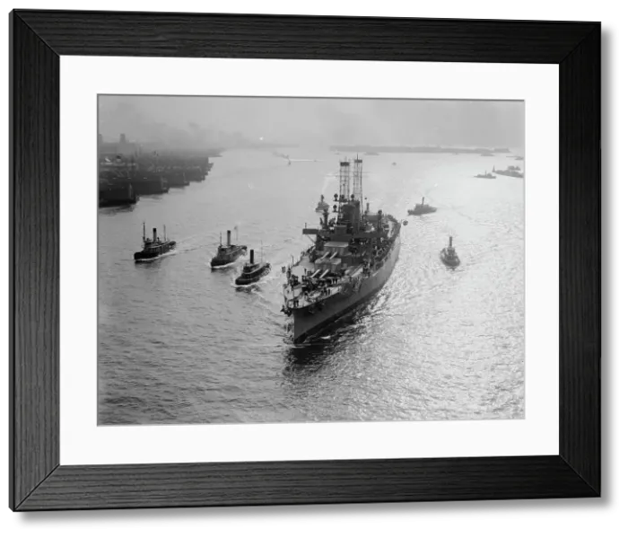 Framed Print : WYOMING from Brooklyn Bridge, between c1910 and c1915. Creator: Bain News Service Framed Print : WYOMING from Brooklyn Bridge, between c1910 and c1915. Creator: Bain News Service