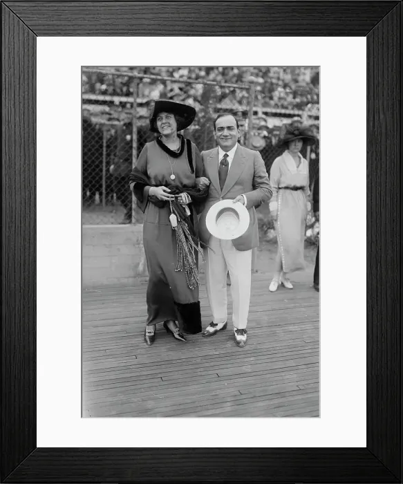 Framed Print : Enrico Caruso & wife, 1918. Creator: Bain News Service Framed Print : Enrico Caruso & wife, 1918. Creator: Bain News Service