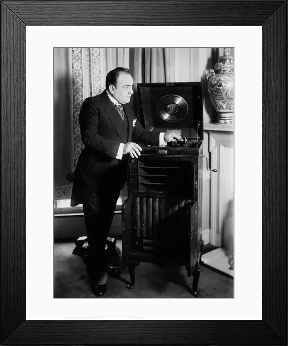 Framed Print : Enrico Caruso with phonograph, 1918 and c1920. Creator: Bain News Service Framed Print : Enrico Caruso with phonograph, 1918 and c1920. Creator: Bain News Service