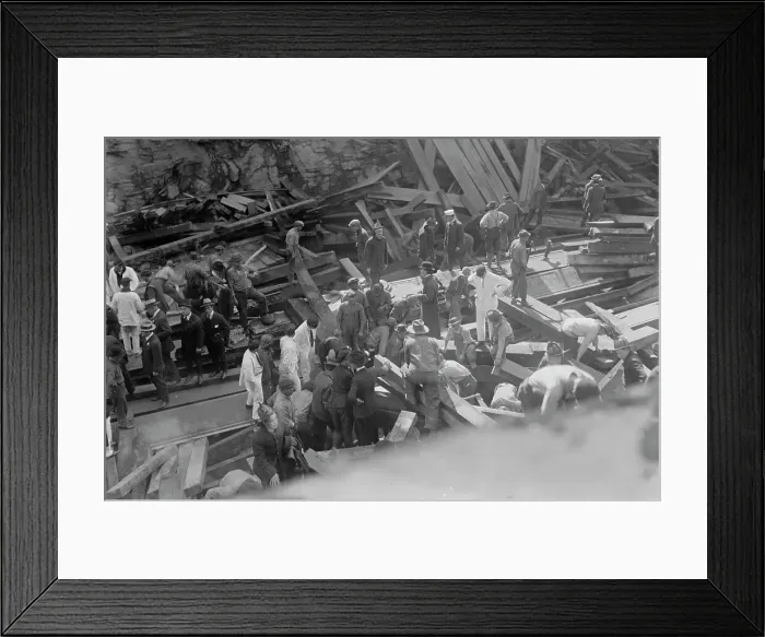 Framed Print : 7th Ave. subway cave-in, 1915. Creator: Bain News Service Framed Print : 7th Ave. subway cave-in, 1915. Creator: Bain News Service