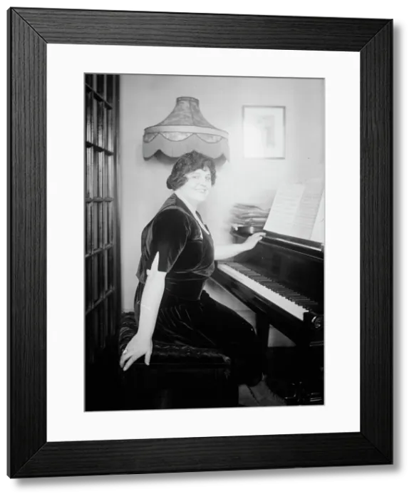 Framed Print : Baker, between c1915 and c1920. Creator: Bain News Service Framed Print : Baker, between c1915 and c1920. Creator: Bain News Service