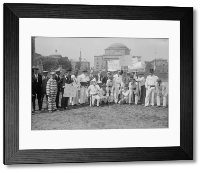 Framed Print : Columbia Class of 1916, between c1915 and c1920. Creator: Bain News Service Framed Print : Columbia Class of 1916, between c1915 and c1920. Creator: Bain News Service
