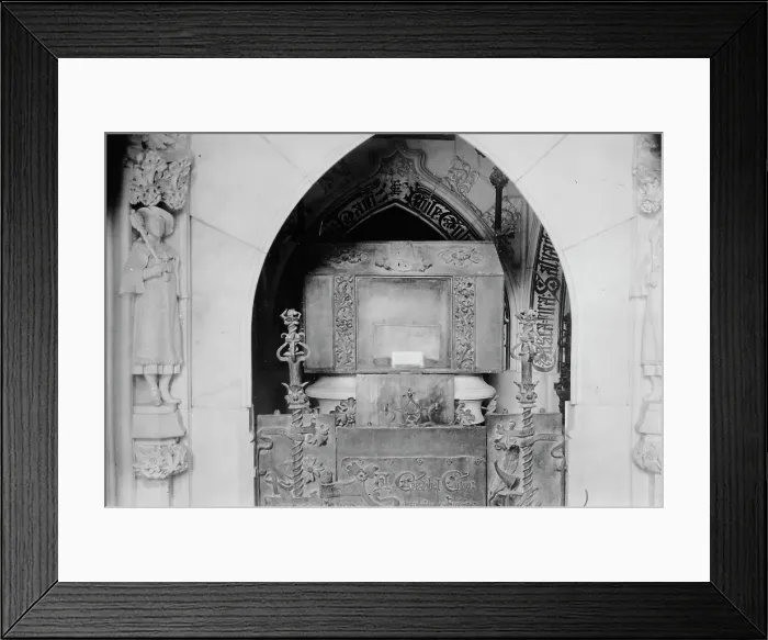Framed Print : Columbus tomb, Santo Domingo, between c1915 and c1920. Creator: Bain News Service Framed Print : Columbus tomb, Santo Domingo, between c1915 and c1920. Creator: Bain News Service