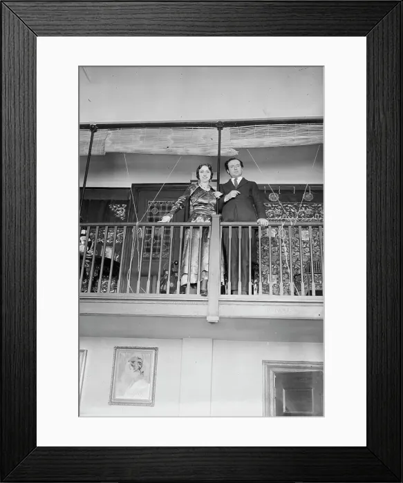 Framed Print : Amelita Galli-Curci and husband, between c1915 and c1920. Creator: Bain News Service Framed Print : Amelita Galli-Curci and husband, between c1915 and c1920. Creator: Bain News Service