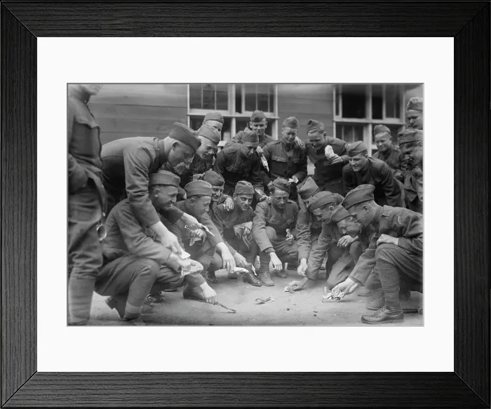 Framed Print : Gambling, between c1915 and c1920. Creator: Bain News Service Framed Print : Gambling, between c1915 and c1920. Creator: Bain News Service