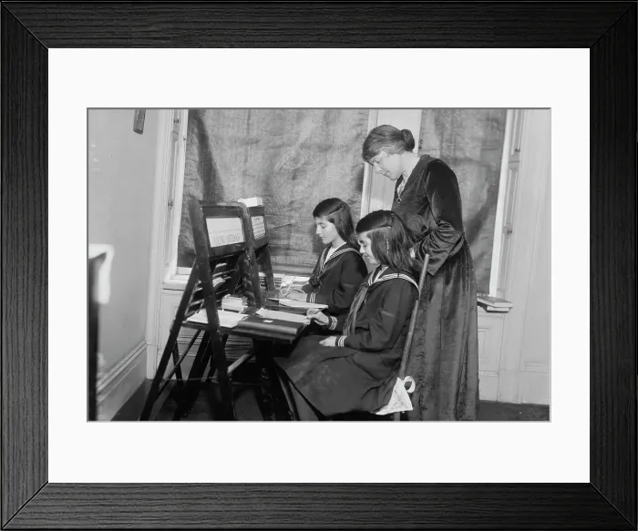 Framed Print : Louise Homer, between c1915 and c1920. Creator: Bain News Service Framed Print : Louise Homer, between c1915 and c1920. Creator: Bain News Service