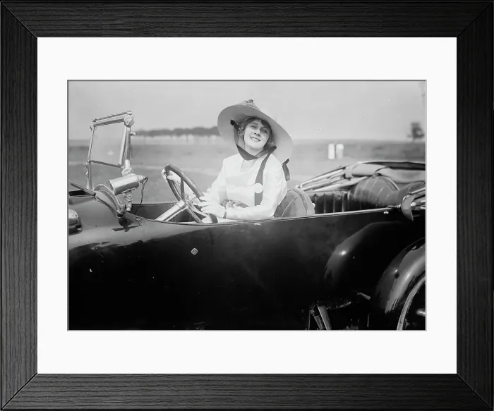 Framed Print : Gertrude McCoy, 1917. Creator: Bain News Service Framed Print : Gertrude McCoy, 1917. Creator: Bain News Service