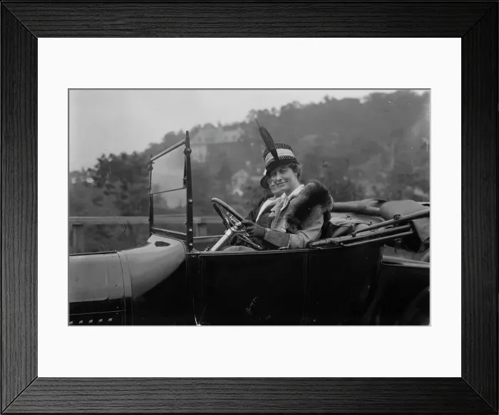 Framed Print : Jane B. Sutherland, 1917. Creator: Bain News Service Framed Print : Jane B. Sutherland, 1917. Creator: Bain News Service