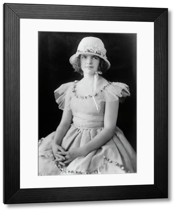 Framed Print : Harriet Hoctor, between c1915 and c1920. Creator: Bain News Service Framed Print : Harriet Hoctor, between c1915 and c1920. Creator: Bain News Service