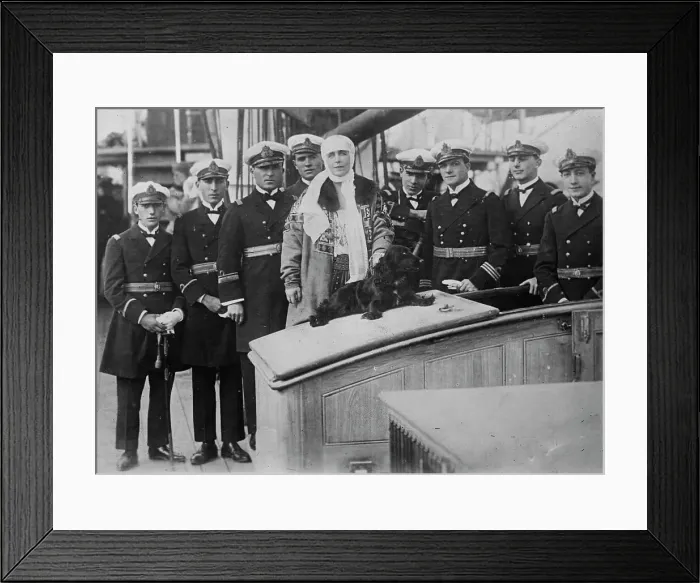 Framed Print : Queen of Rumania, between c1915 and c1920. Creator: Bain News Service Framed Print : Queen of Rumania, between c1915 and c1920. Creator: Bain News Service