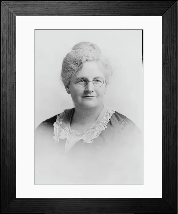 Framed Print : Mrs. Culla J. Vayhinger, between c1915 and c1920. Creator: Bain News Service Framed Print : Mrs. Culla J. Vayhinger, between c1915 and c1920. Creator: Bain News Service