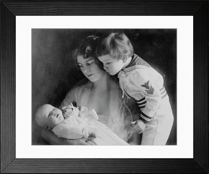 Framed Print : Mrs. Jas. R. Deering, between c1910 and c1920. Creator: Bain News Service Framed Print : Mrs. Jas. R. Deering, between c1910 and c1920. Creator: Bain News Service