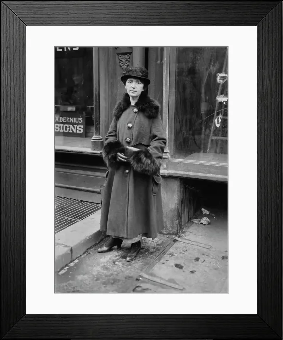 Framed Print : Margaret Sanger, 1917. Creator: Bain News Service Framed Print : Margaret Sanger, 1917. Creator: Bain News Service
