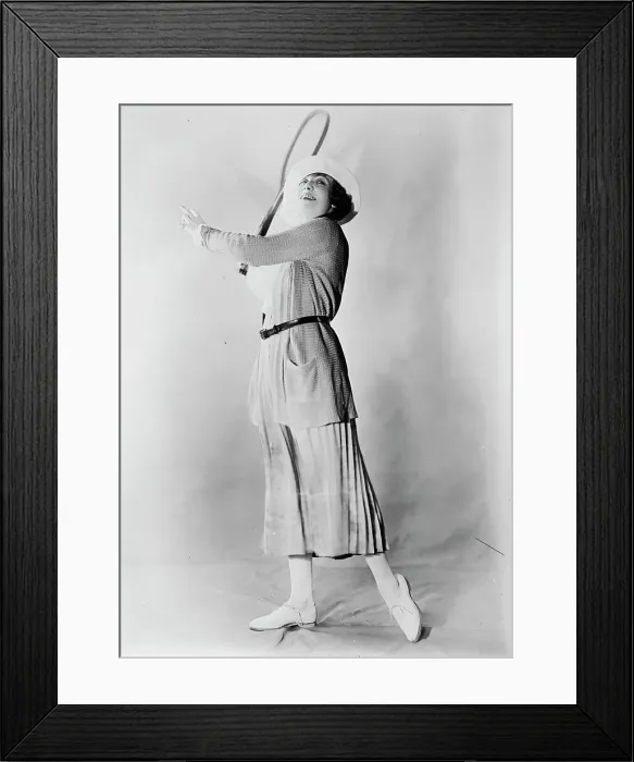 Framed Print : Marjorie Gateson [tennis], between c1915 and c1920. Creator: Bain News Service