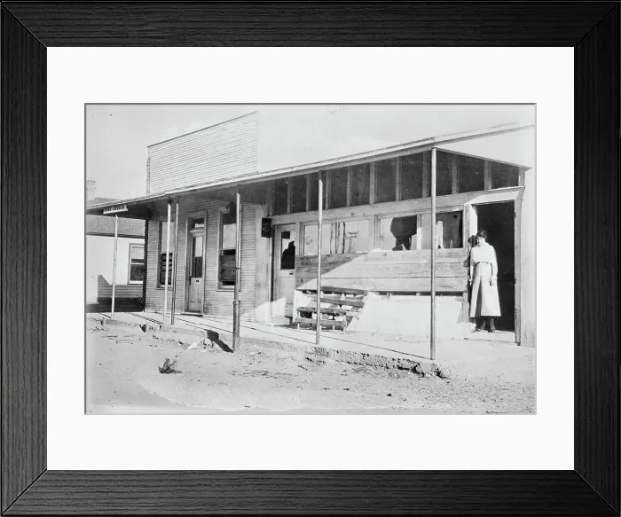 Framed Print : Post Office, Columbus, N.M. 1916. Creator: Bain News Service Framed Print : Post Office, Columbus, N.M. 1916. Creator: Bain News Service