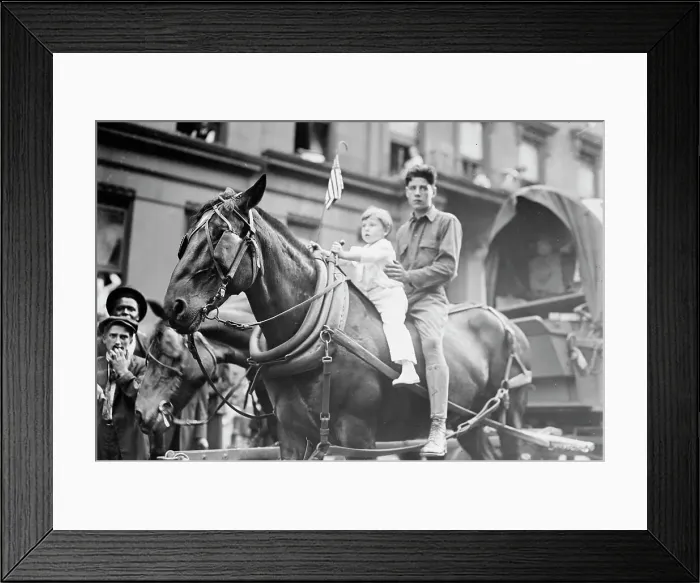 Framed Print : National Guard going to Texas, 1916. Creator: Bain News Service Framed Print : National Guard going to Texas, 1916. Creator: Bain News Service