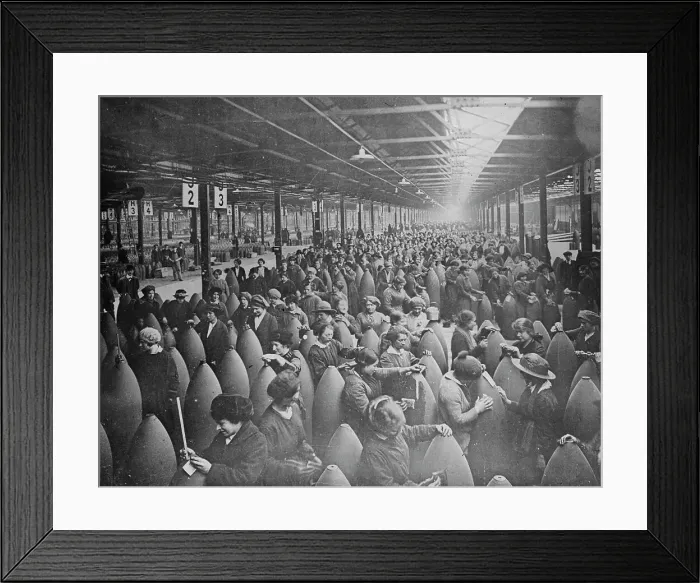 Framed Print : Women in shell factory, Eng. [i.e. England], between c1915 and c1920. Creator: Bain News Service