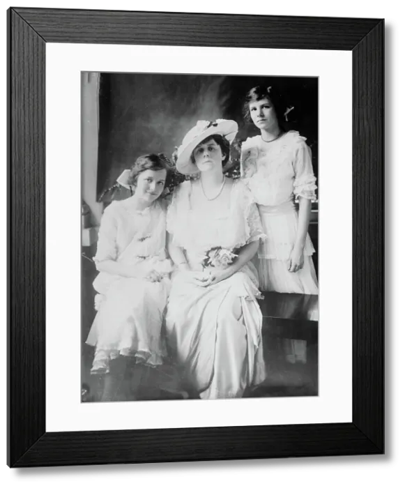 Framed Print : Mrs. George Barnett, between c1910 and c1915. Creator: Bain News Service Framed Print : Mrs. George Barnett, between c1910 and c1915. Creator: Bain News Service