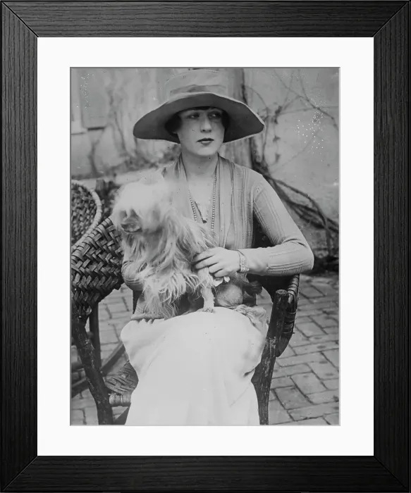 Framed Print : Mrs. Jay O'Brien, between c1915 and c1920. Creator: Bain News Service Framed Print : Mrs. Jay O'Brien, between c1915 and c1920. Creator: Bain News Service
