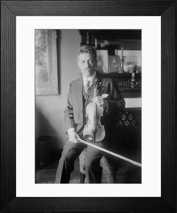 Framed Print : Kreisler, between c1915 and c1920. Creator: Bain News Service Framed Print : Kreisler, between c1915 and c1920. Creator: Bain News Service