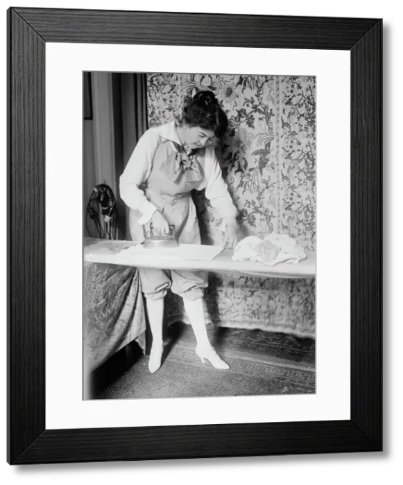 Framed Print : Maude [i.e. Maud] Powell, between c1915 and c1920. Creator: Bain News Service