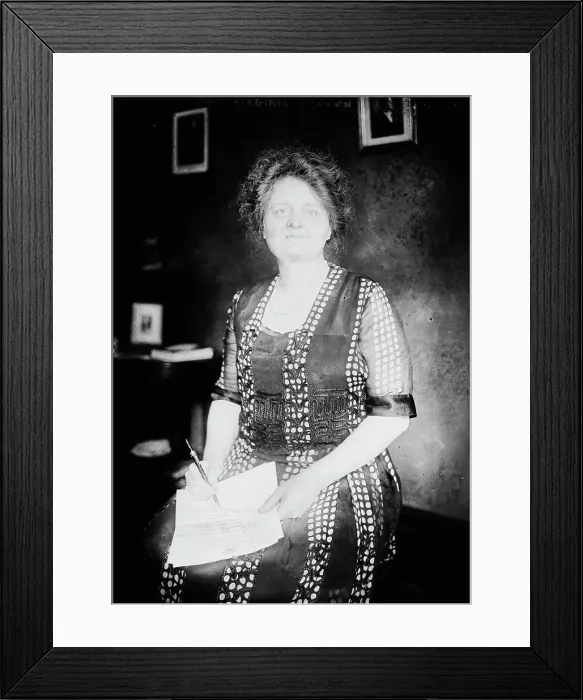 Framed Print : Mrs. Va. Pearson, between c1915 and c1920. Creator: Bain News Service Framed Print : Mrs. Va. Pearson, between c1915 and c1920. Creator: Bain News Service