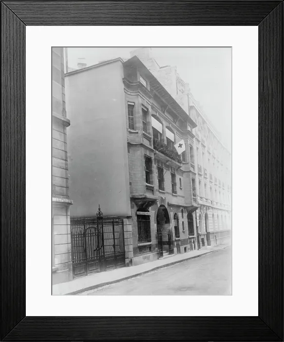 Framed Print : Mrs. W.K. Vanderbilt's house a hospital, Paris, between c1914 and c1915. Creator: Bain News Service Framed Print : Mrs. W.K. Vanderbilt's house a hospital, Paris, between c1914 and c1915. Creator: Bain News Service