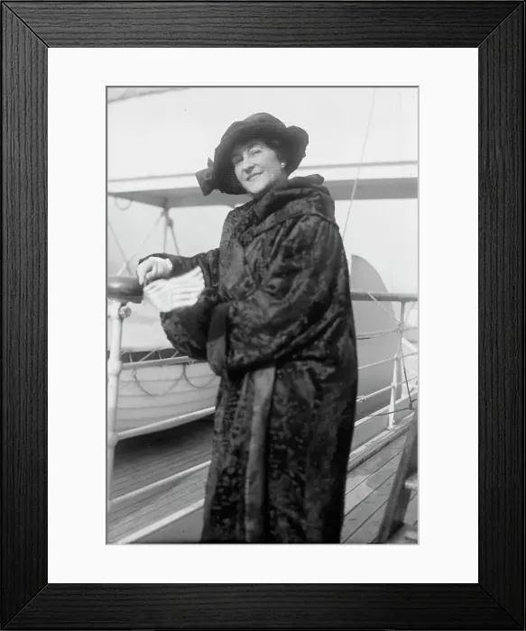 Framed Print : Selma Kurz, between c1915 and c1920. Creator: Bain News Service Framed Print : Selma Kurz, between c1915 and c1920. Creator: Bain News Service
