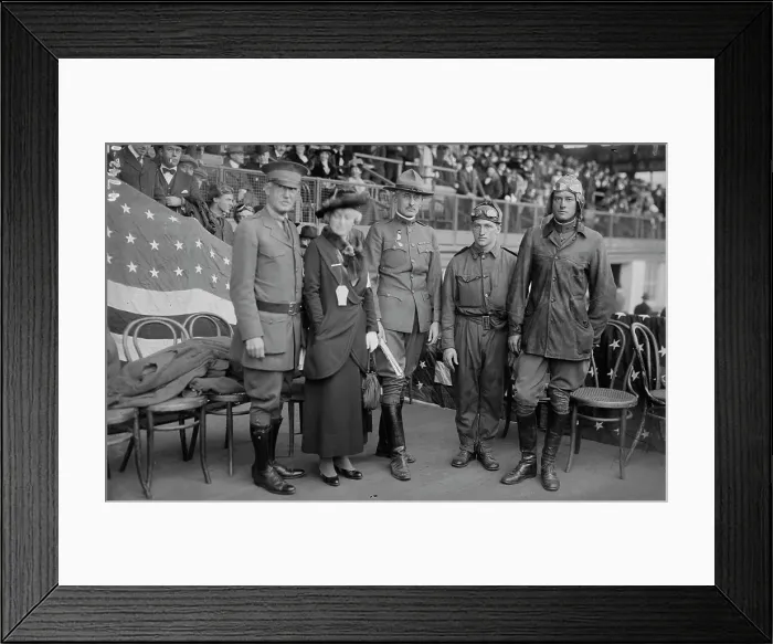 Framed Print : W. Camp, Mrs. C. Van Rensselaer, Col. F.M. Davis, Lt. R. Breeze, Sgt. Coombs, 1918. Creator: Bain News Service Framed Print : W. Camp, Mrs. C. Van Rensselaer, Col. F.M. Davis, Lt. R. Breeze, Sgt. Coombs, 1918. Creator: Bain News Service