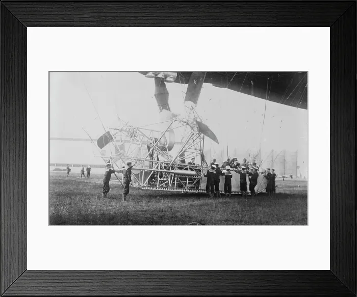 Framed Print : Naval Airship, Parseval, between c1910 and c1915. Creator: Bain News Service Framed Print : Naval Airship, Parseval, between c1910 and c1915. Creator: Bain News Service
